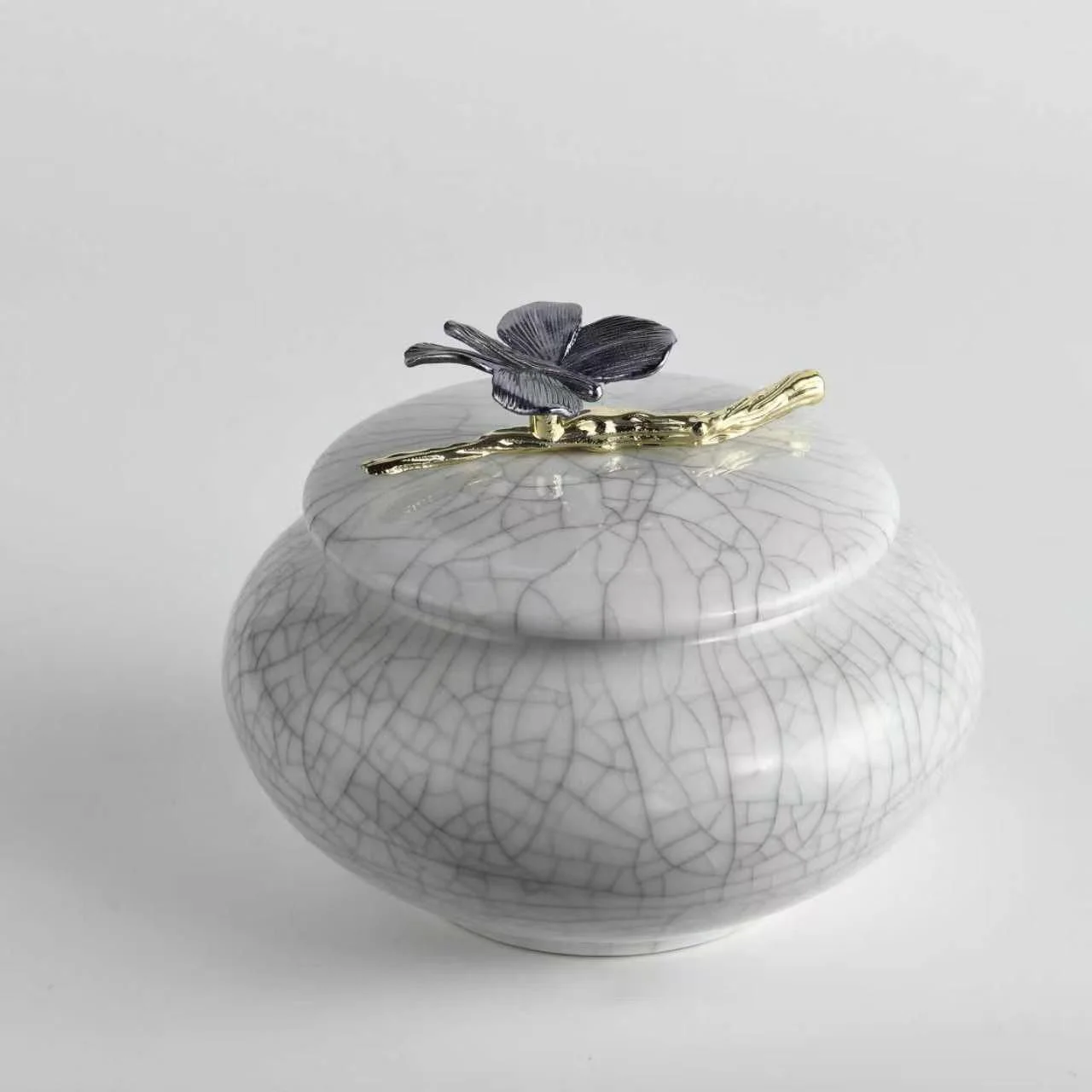 Modern Ceramic Flower Vase - Image 4